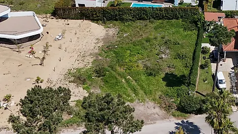 Land for sale in Almada, Portugal — €1,100,000