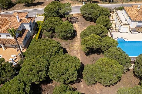 Land for sale in Loulé, Portugal — €1,975,000