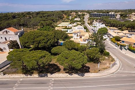 Land for sale in Loulé, Portugal — €1,875,000