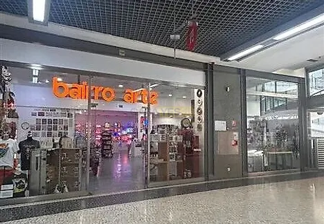image-KqBhX0PmiyO-0