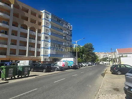 image-BsXb6LFb4n0-0