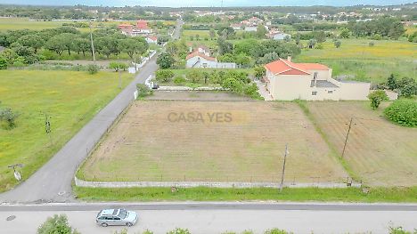 Land for sale in Cartaxo, Portugal — €85,000