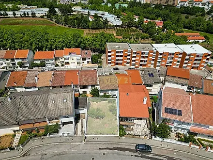 image-22KzRyfzqxT-0