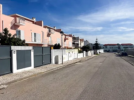 Land for sale in Sesimbra, Portugal — €72,000