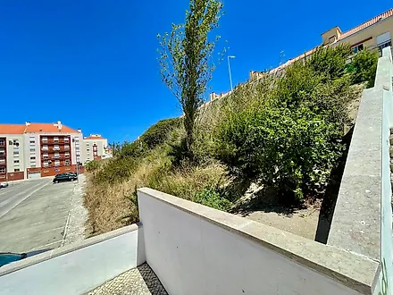 Land for sale in Moita, Portugal — €195,000