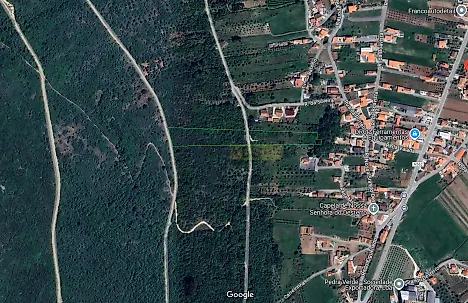 Land for sale in Porto de Mós, Portugal — €70,000