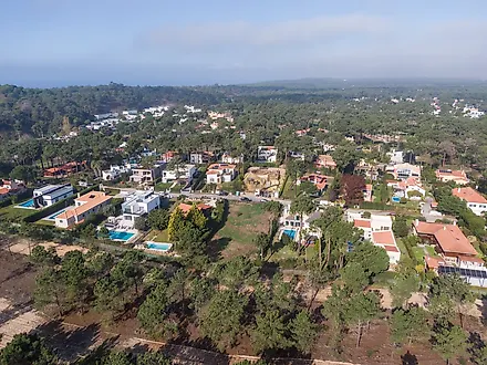 Land for sale in Almada, Portugal — €930,000