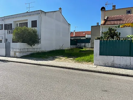 Land for sale in Sesimbra, Portugal — €67,000