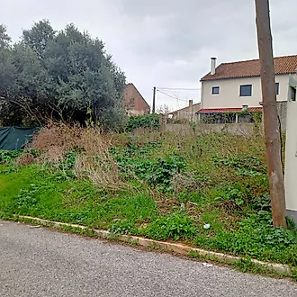 Land for sale in Loures, Portugal — €108,000
