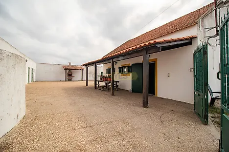 Land for sale in Montijo, Portugal — €690,000