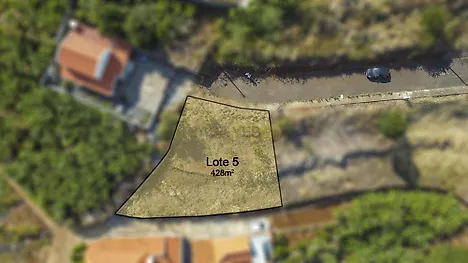 Land for sale in Armamar, Portugal — €63,000