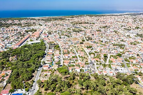 Land for sale in Almada, Portugal — €134,000