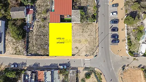 Land for sale in Almada, Portugal — €129,000
