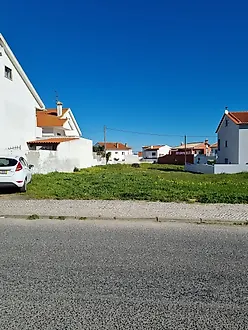 Land for sale in Alenquer, Portugal — €60,000