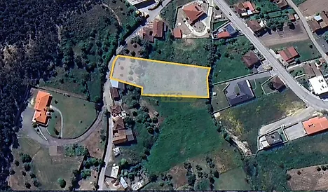 Land for sale in Leiria, Portugal — €85,000