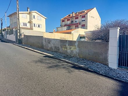 Land for sale in Odivelas, Portugal — €95,000