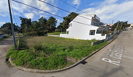 Land for sale in Seixal, Portugal — €105,000