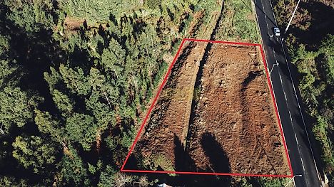 Land for sale in Armamar, Portugal — €110,000