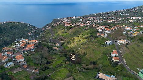 Land for sale in Calheta (Madeira), Portugal — €112,000