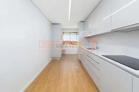 image-FS5txb5KiKo-0