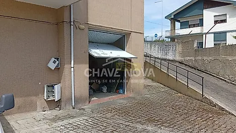 image-CV9MwZi8OvM-0