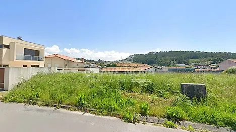 image-JBo39VJLzAE-0