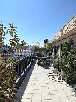 image-J09EIw3bWWu-0