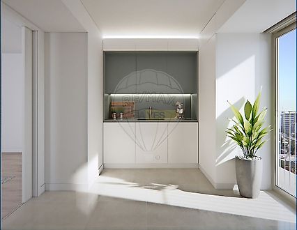 image-GNdsOrWgcBE-0