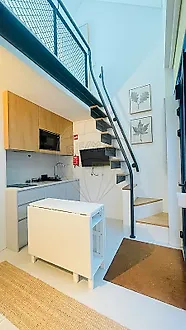 image-905YSeBZzT8-0