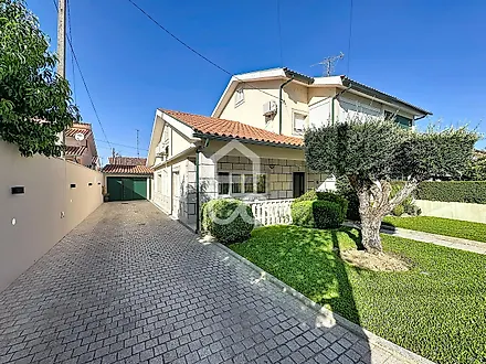image-6vTeaZ38aIh-0
