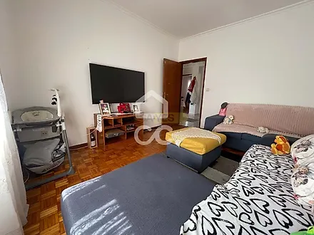 image-A7lmpJ7ifiD-0