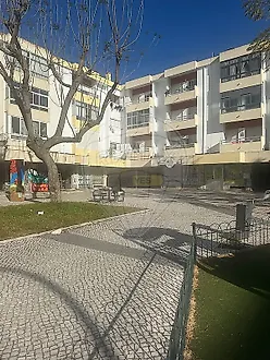 image-BnQtNXyIflM-0