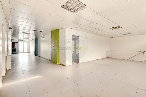 image-LRM3D50g315-0