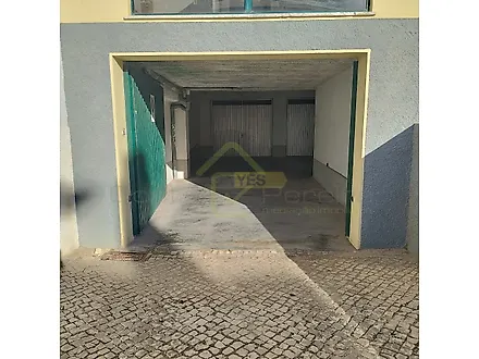 image-ILQzhlbDsin-0