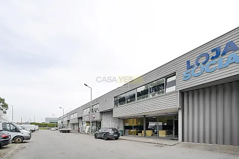image-FXlaTzGXteT-0