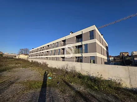 image-HIgyJqudz8A-0