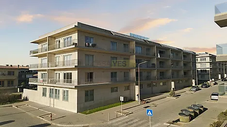 image-4nfsSL3SAmq-0