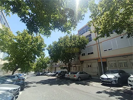 image-Jvr8C4ijLRv-0