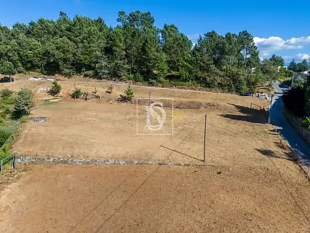 Land for sale in Amarante, Portugal — €699,000