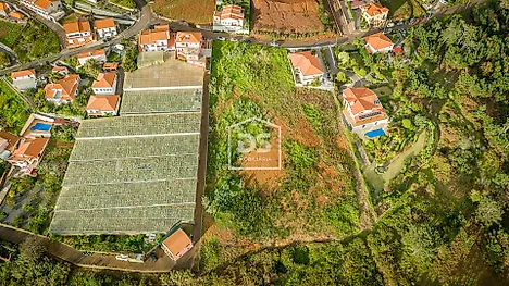 Land for sale in Calheta (Madeira), Portugal — €425,000
