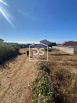 Land for sale in Batalha, Portugal — €99,000