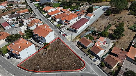 Land for sale in Marinha Grande, Portugal — €60,000