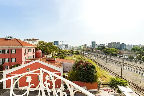 image-4p7LpqGLBzI-0