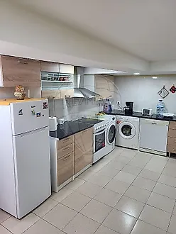 image-CCCz3eL2ZMg-0