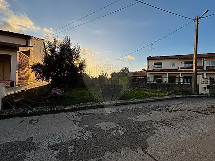image-GsX9ZT3p13E-0