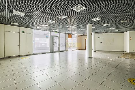 image-EMD7mJFtSuW-0