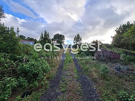 Land for sale in Vila Nova de Gaia, Portugal — €75,000
