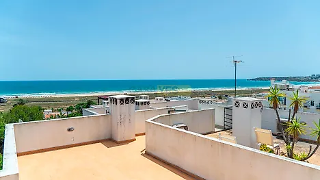 image-A7q717TumjK-0