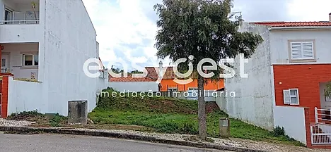 image-AGCefGXAEKu-0