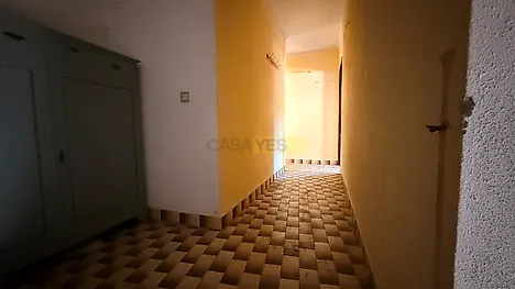 image-Ce9KkLRPJ8S-0